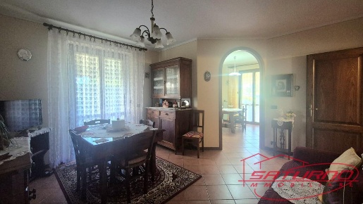 Foto Appartamento a Lucca Ponte a Moriano di 75 m² con 4 locali in vendita