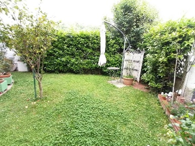 Foto Case semi ndipendenti a Luni Casano Dogana Isola di 120 m² in vendita
