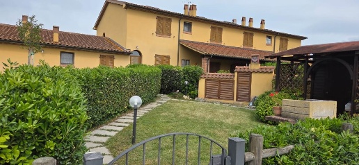 Foto Villa a schiera a Cecina di 45 m² con 2 locali in vendita