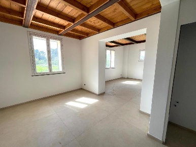 Foto Appartamento a Livorno Cisternino di 112 m² con 4 locali in vendita
