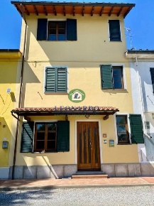 Foto Casa indipendente a Massa e Cozzile Margine Coperta Traversagna