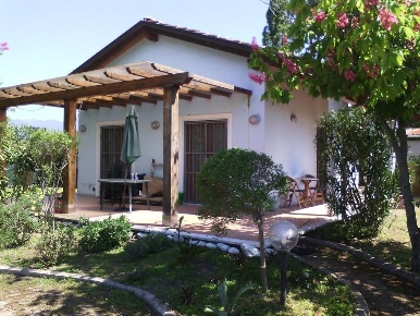 Foto Casa indipendente a Pietrasanta di 70 m² con 4 locali in vendita