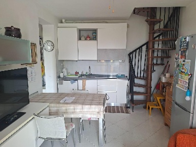 Foto Villa a schiera a Luni di 70 m² con 4 locali in vendita