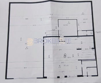 Foto Locale commerciale a Massa Romagnano di 500 m² con 4 locali in vendita