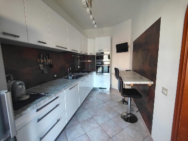 Foto Appartamento a Carrara Marina di Carrara di 90 m² con 4 locali