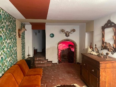 Foto Casa indipendente a Calci di 390 m² con 18 locali in vendita