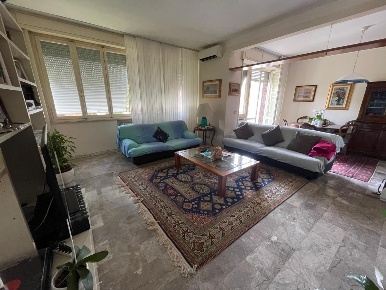Foto Appartamento a Livorno Calzabigi di 214 m² con 5 locali in vendita