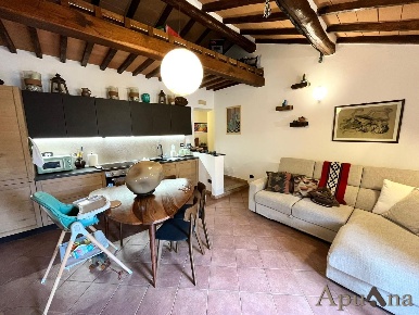 Foto Appartamento a Massa Centro di 90 m² con 3 locali in vendita