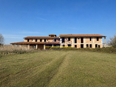 Foto Terreno residenziale a Santa Maria a Monte di 30000 m² in vendita
