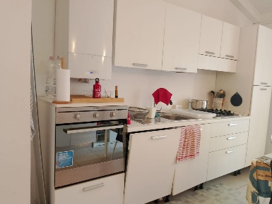 Foto Appartamento a Massa Marina di Massa Centro di 109 m² con 6 locali