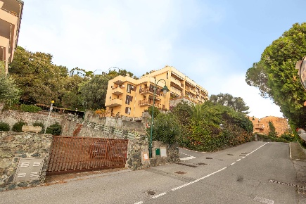 Foto Posti auto in Via del Mare 48, Arenzano di 16 m² con 1 locali
