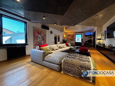 Foto Villa unifamiliare in Via Bergamo, Palazzolo sull'Oglio di 550 m²