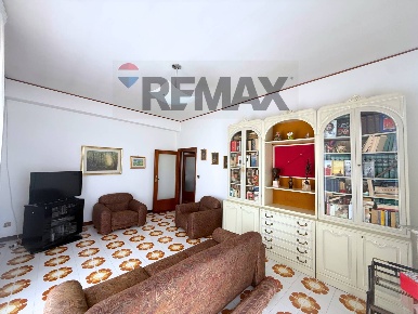 Foto Appartamento in Via Gorizia 43, Foggia Stazione di 129 m² con 6 locali