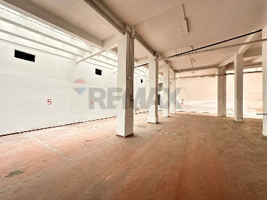 Foto Posti auto in Via Martiri Della Resistenza 38, Ancona Regione di 17 m²