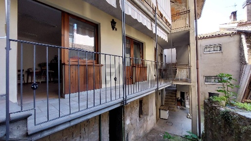 Foto Case semi ndipendenti a Gaverina Terme Piano di 200 m² con 6 locali