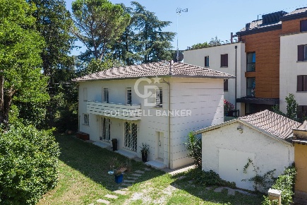 Foto Villa unifamiliare in Via Mazzini 156/154, Castel San Pietro Terme