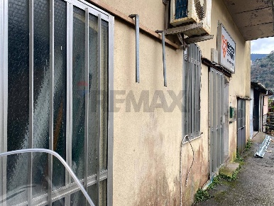 Foto Attività commerciale in Ponte Vexina 9, Recco di 149 m² in vendita