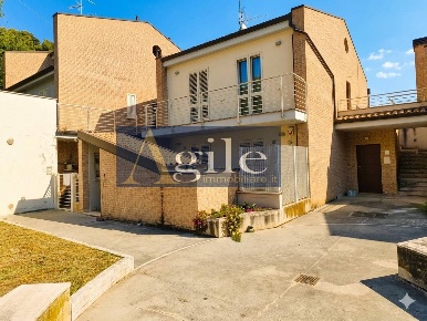 Foto Appartamento in via della tartana, Acquaviva Picena di 100 m²