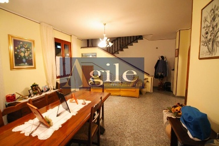 Foto Casa indipendente in strada provinciale, Montalto delle Marche