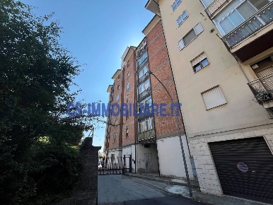 Foto Appartamento in Via Racioppi, Potenza Centro di 110 m² con 4 locali