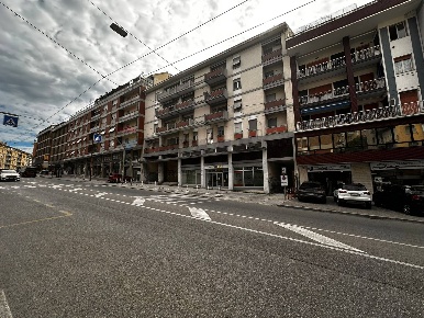 Foto Posti auto in via Martiri della Resistenza 38, Ancona Regione di 24 m²