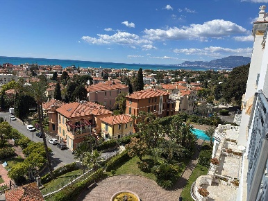 Foto Appartamento in via Romana 56, Bordighera Via Romana di 56 m²