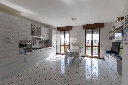 Foto Appartamento in Via Porzano 15, Manerbio Centro di 95 m² con 3 locali