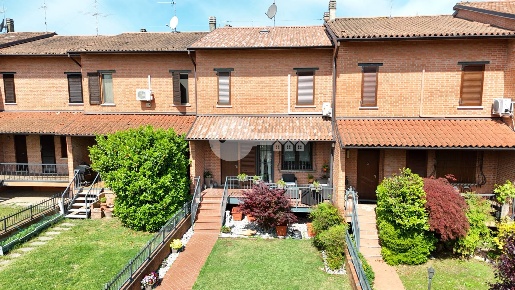 Foto Villa a schiera in Via Terracini 6, Manerbio Centro di 160 m²