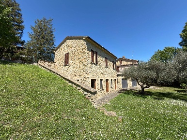 Foto Rustico in LOCALITA' VILLE, Serra San Quirico di 465 m² con 16 locali