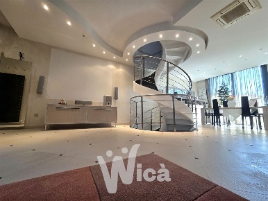 Foto Villa bifamiliare a Cesenatico di 215 m² con 5 locali in vendita