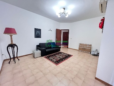 Foto Appartamento in Via Dei Platani, Comiso Centro di 110 m² con 5 locali