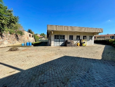 Foto Laboratorio in Via Merano, Varese Valle Olona di 600 m² con 2 locali