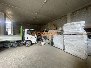 Foto Capannone industriale in VIA DONIZETTI, Barbata Centro di 320 m²