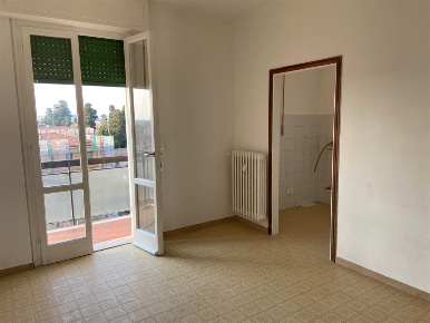 Foto Appartamento a Livorno Pontino - Bastia di 90 m² con 4 locali