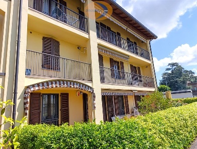 Foto Appartamento in Via Don Gnocchi, Casatenovo Centro di 75 m² in vendita