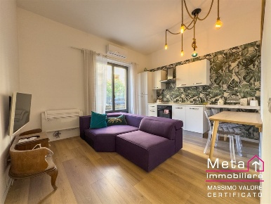 Foto Appartamento in Via Alzaia Naviglio Pavese, Milano di 46 m² in vendita