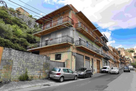 Foto Appartamento in Via Fontana 344 Modica RG Italia, Modica di 160 m²