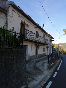 Foto Casa indipendente in balsano, Rogliano Centro di 150 m² con 7 locali
