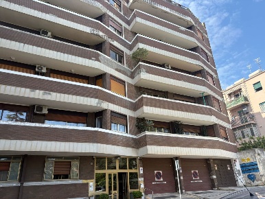 Foto Appartamento in Via Brasile 5, Messina Libertà di 138 m² con 4 locali