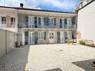 Foto Casa indipendente in Umberto, Bra Centro di 130 m² con 4 locali