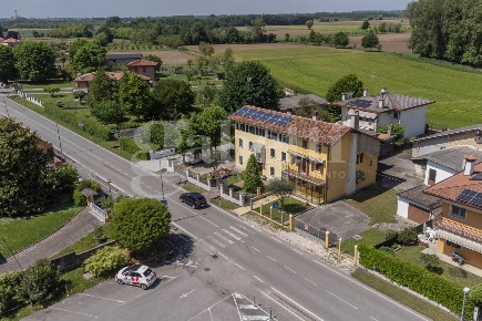 Foto Villa bifamiliare in Viale Venezia 20, Fossalta di Portogruaro Centro