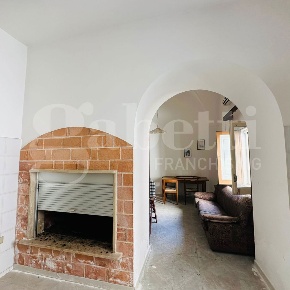 Foto Casa indipendente a Alliste Centro di 94 m² con 5 locali in vendita