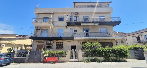 Foto Appartamento in Via Vela, Pizzo Centro di 65 m² con 3 locali