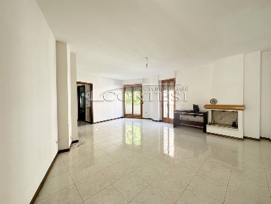 Foto Appartamento a Città di Castello di 115 m² con 7 locali in vendita