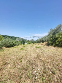 Foto Terreno residenziale a Perugia di 2758 m² in vendita