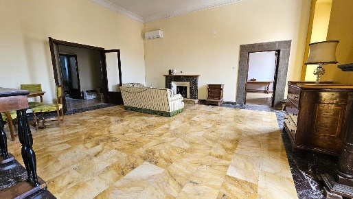 Foto Appartamento a Vetralla Centro di 200 m² con 7 locali in vendita