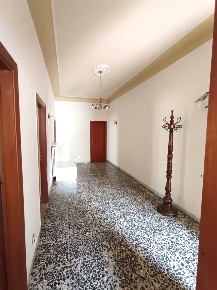 Foto Appartamento a Poggibonsi di 96 m² con 3 locali in vendita