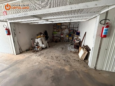 Foto Posti auto in Via Parini 10, Monfalcone Centro di 30 m² con 1 locali