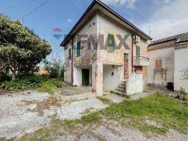 Foto Case semi ndipendenti in contrada Sabatiniello 8, Tollo Centro