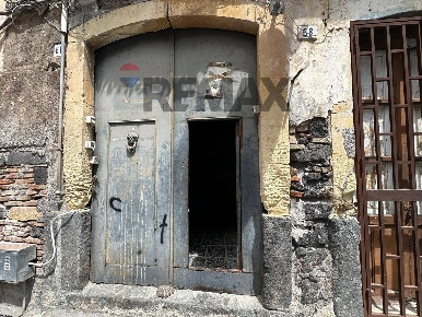 Foto Appartamento in Via Grotta Magna 60, Catania di 50 m² con 2 locali